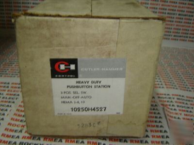 New cutler hammer pushbutton station 10250H4527 