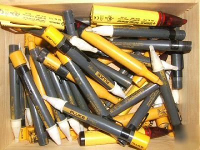 Fluke voltalert 1AC-A1 lot - broken / parts volt alert