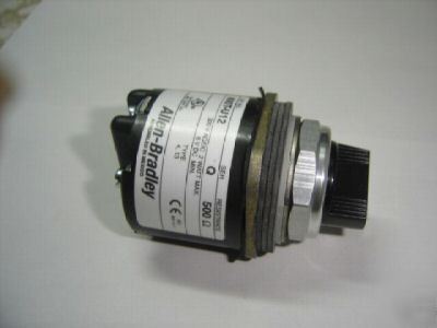 Allen bradley 800T -U12 potentiometer 500 ohm