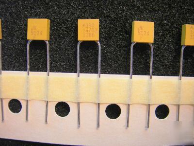 18PF mil-spec ceramic capacitor, M39014/01-1286, 200V