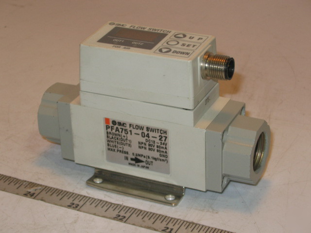 New smc digital flow switch for air PFA751-04-27